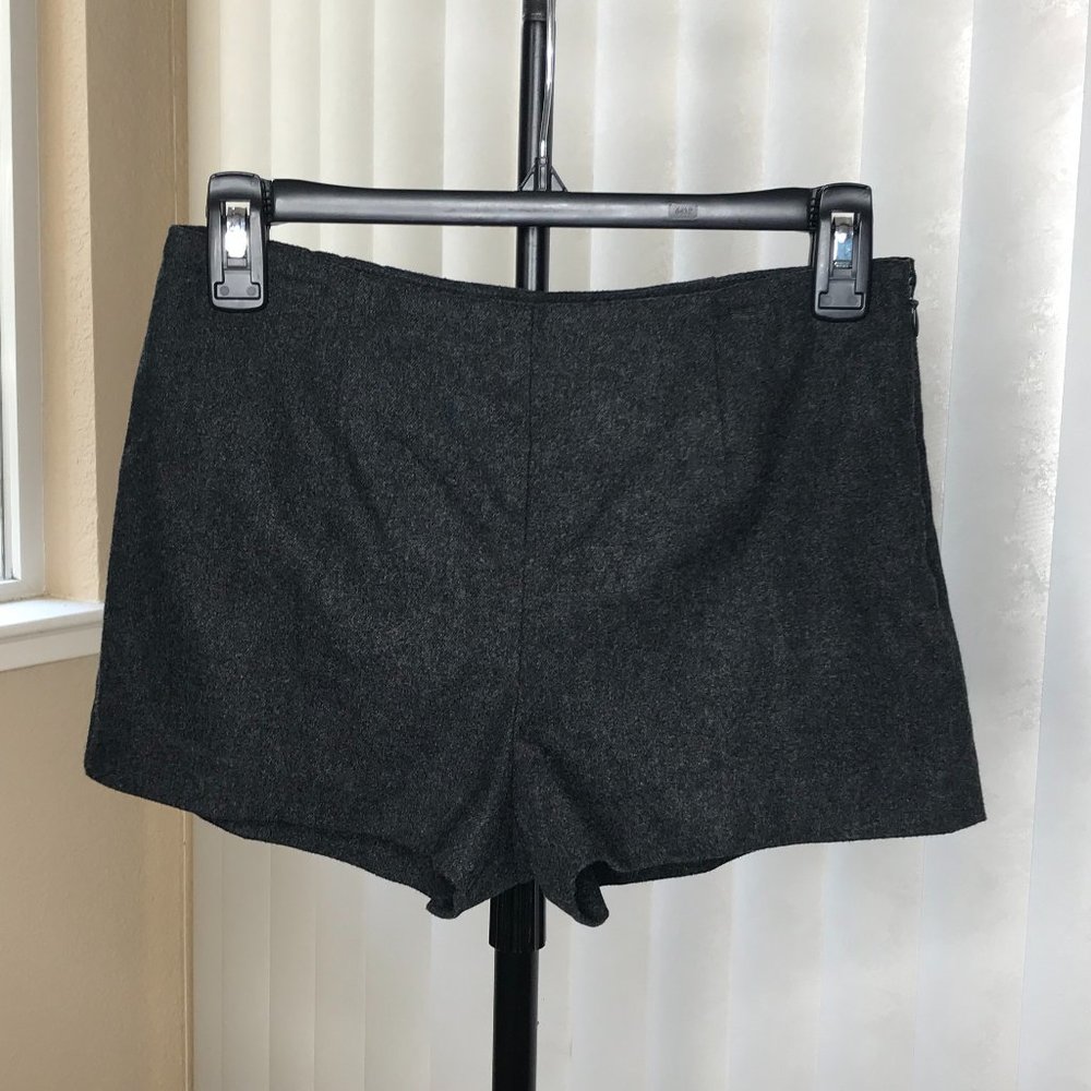 Forever 21 Fashion Shorts Gray - Picture 3 of 10